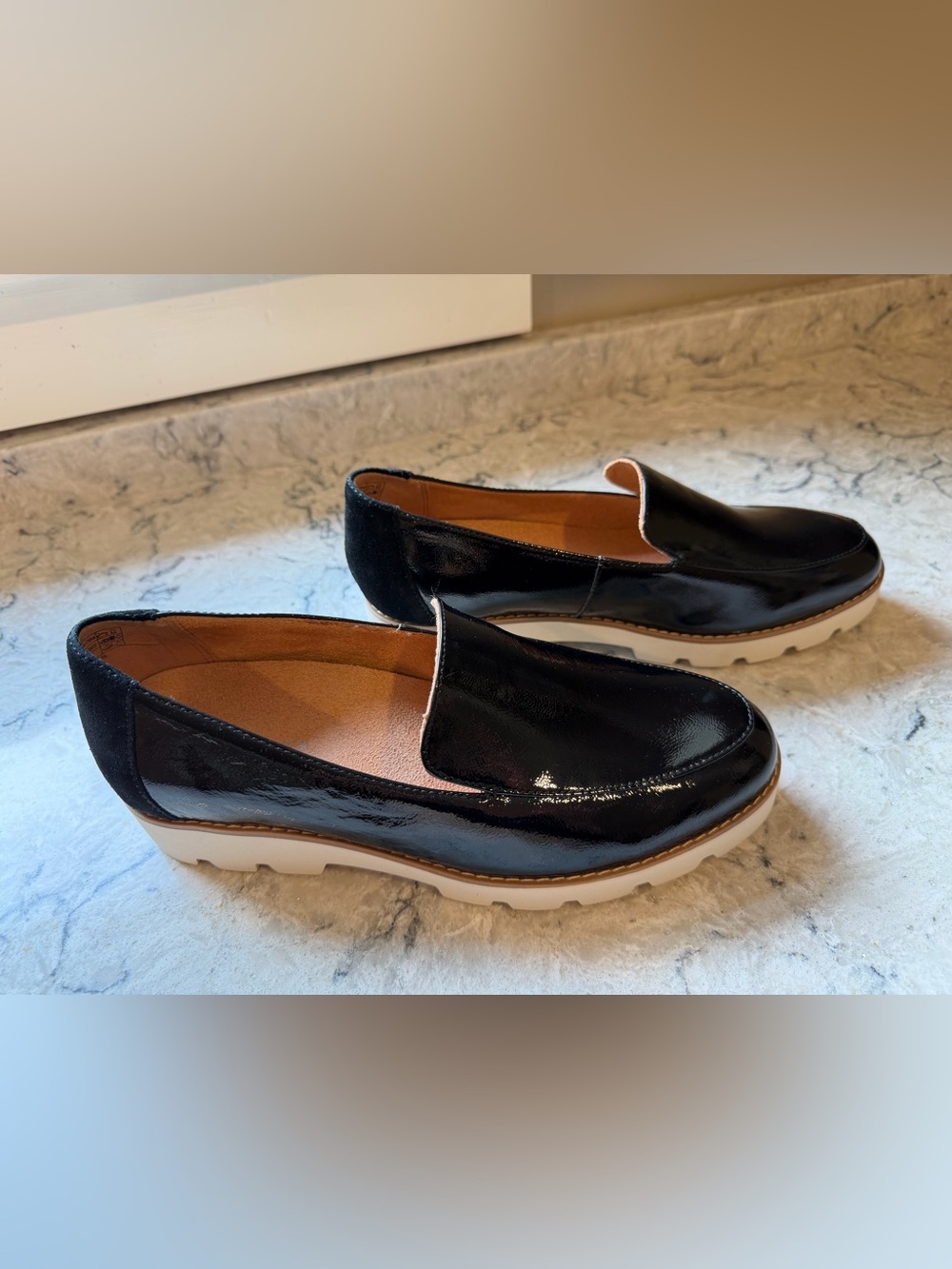 Vionic Kensley Black Patent Leather Loafers H9623L2001 Women's 7.5 Wide